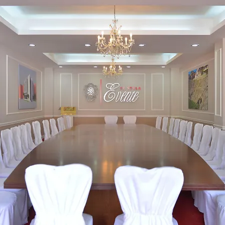 Te Stela & 4* Yrshek