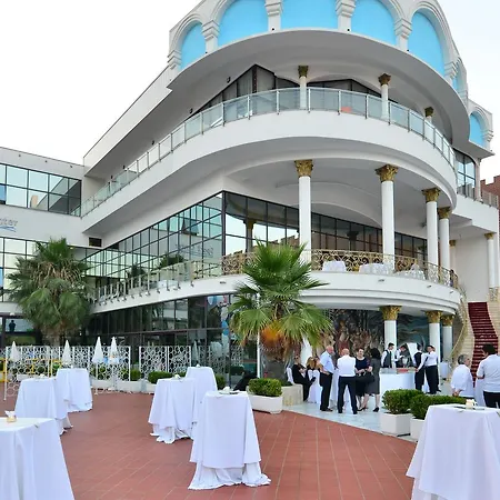 Te Stela & 4* Yrshek