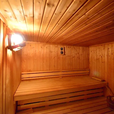 Te Stela & אתר נופש 4*