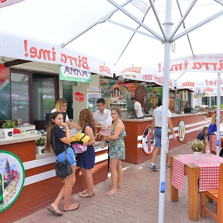 אתר נופש Te Stela &