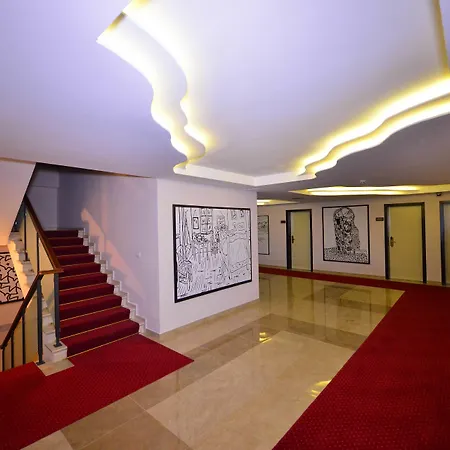 Te Stela & Resort Yrshek