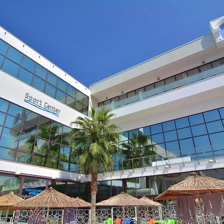 Te Stela & Resort Yrshek