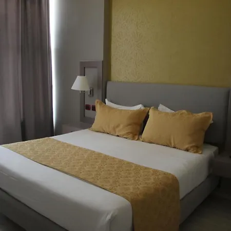 Te Stela & 리조트 4*